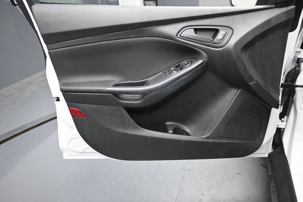 Used 2016 Ford Focus S FWD image 18