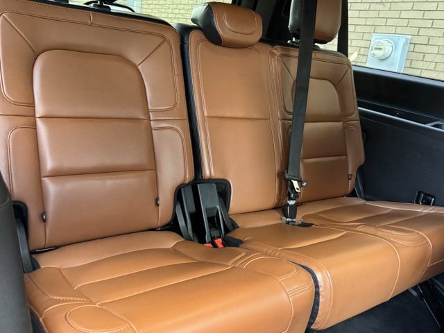 Used 2020 Lincoln Navigator L Reserve w/ Luxury Package AWD/4WD image 29