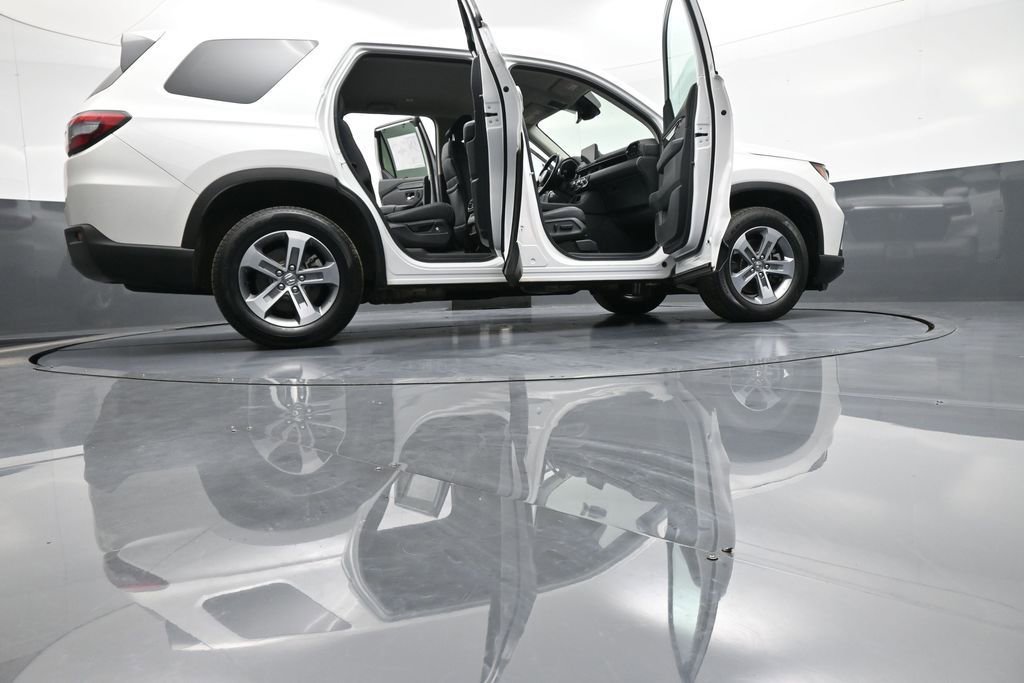 Used 2023 Honda Pilot EX-L image 49
