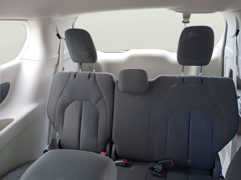 Used 2018 Chrysler Pacifica Touring Plus w/ Tire & Wheel Group image 22