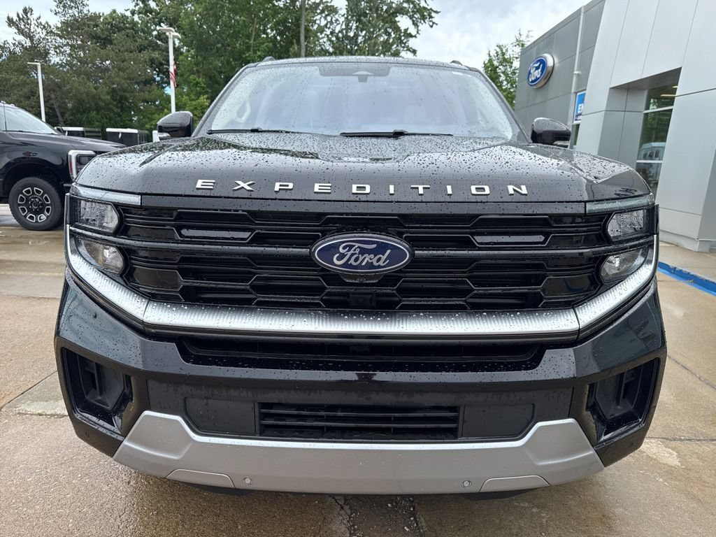Used 2025 Ford Expedition Max Platinum AWD/4WD image 36