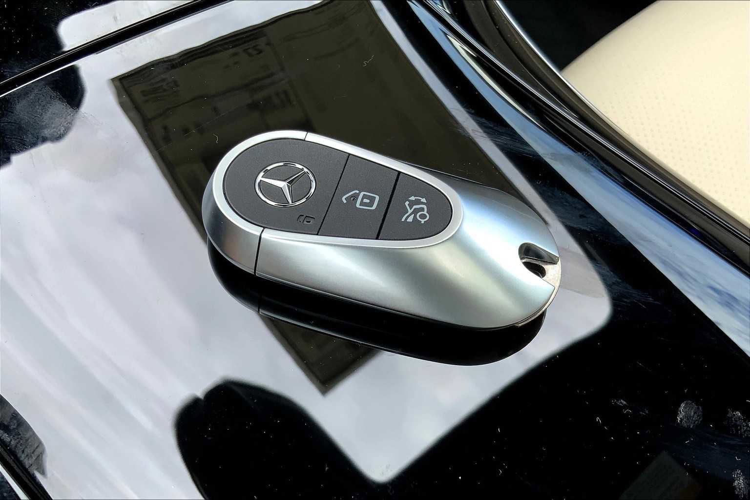 Certified 2025 Mercedes-Benz C 300 4MATIC Sedan image 21