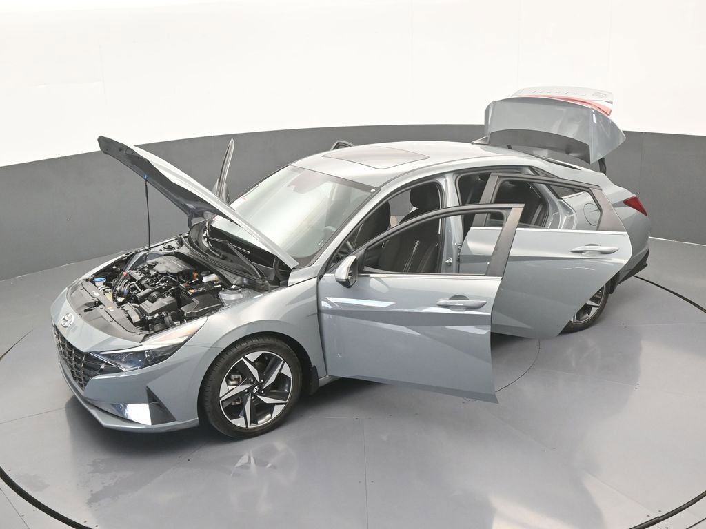 Used 2022 Hyundai Elantra SEL w/ Convenience + Premium Package FWD image 59