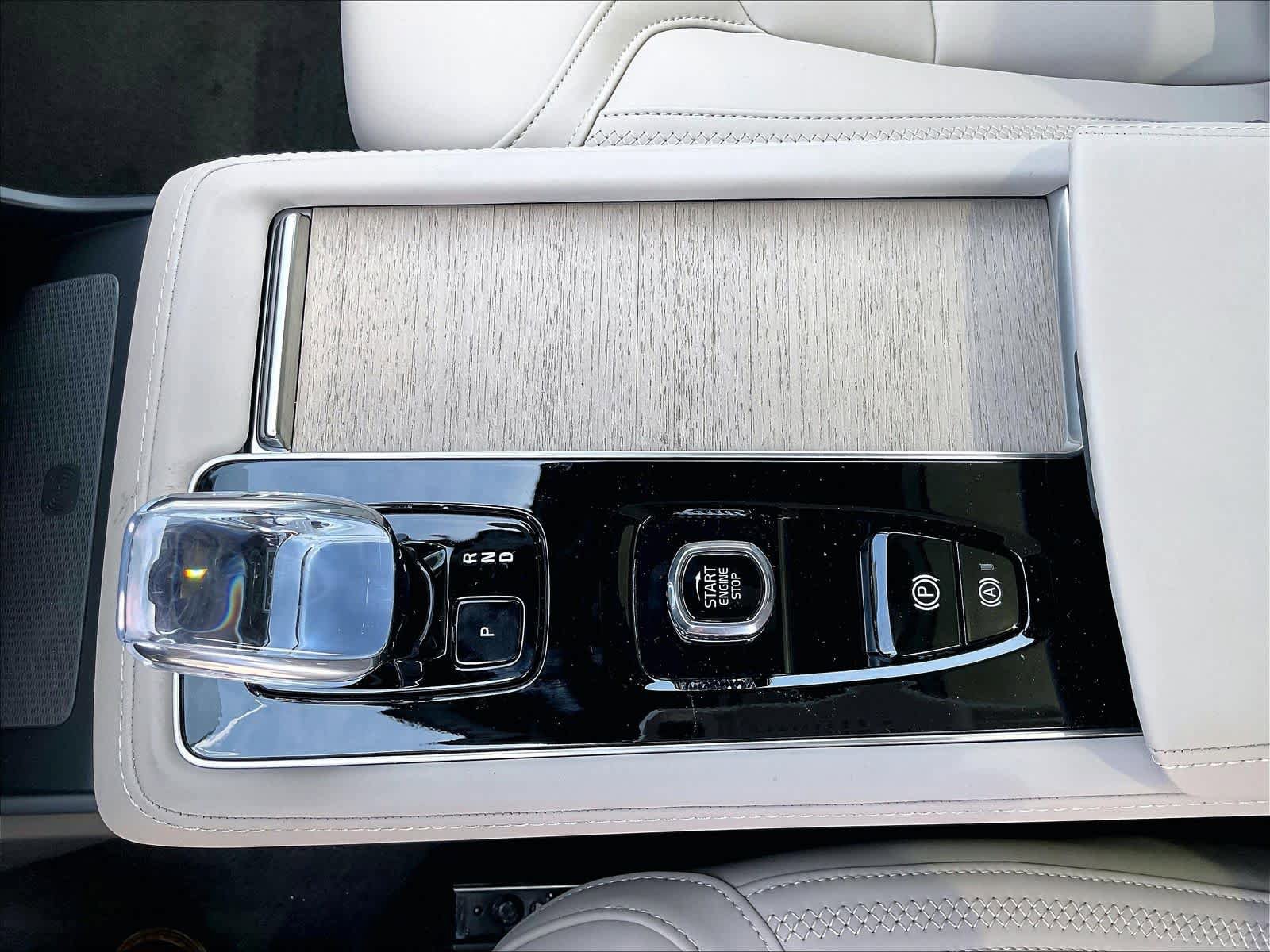New 2026 Volvo XC90 T8 Plus w/ Protection Package AWD/4WD image 10