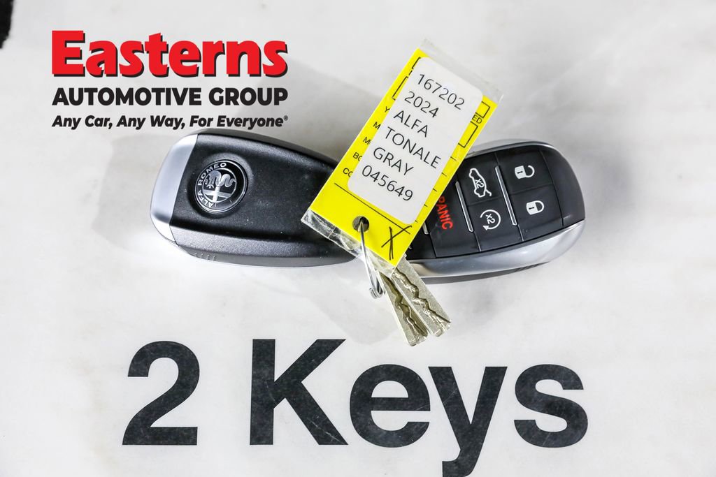 Used 2024 Alfa Romeo Tonale Veloce w/ Active Assist Package image 23