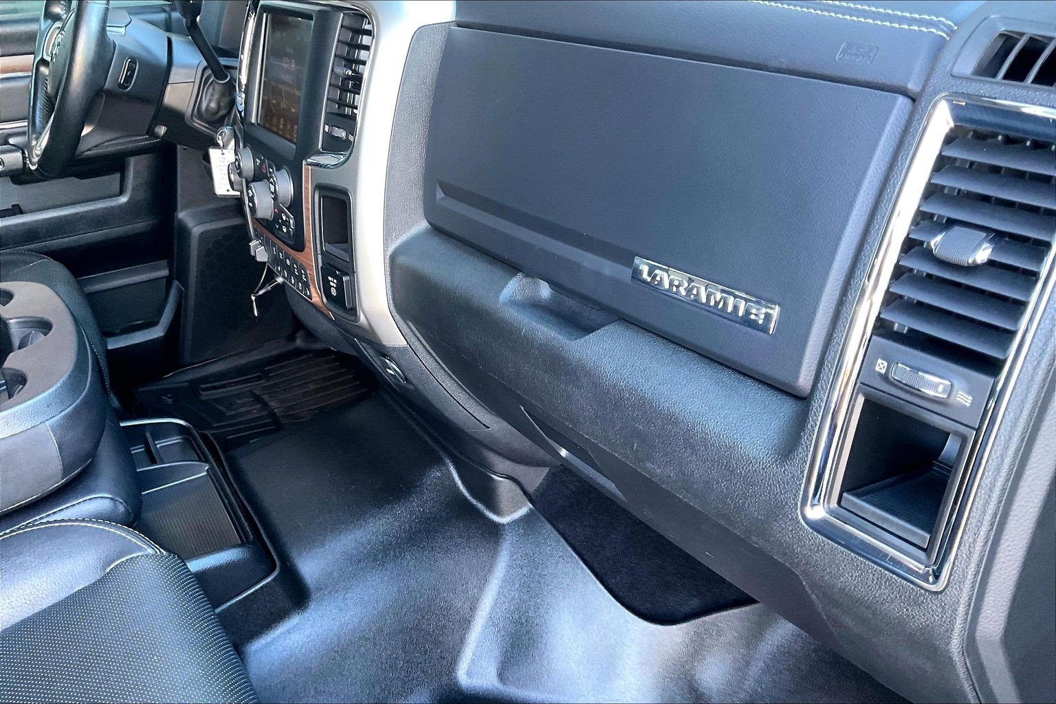 Used 2016 RAM 2500 Laramie image 19