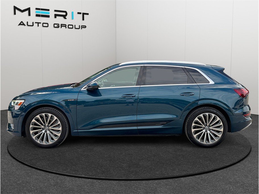 Used 2019 Audi e-tron Prestige w/ Prestige Package AWD/4WD image 5