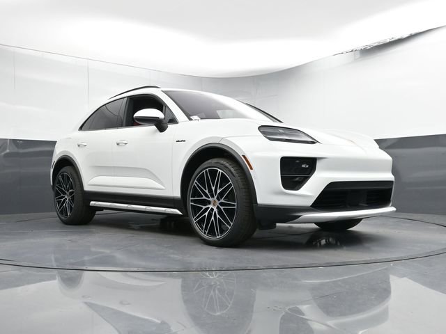 New 2024 Porsche Macan 4 Electric image 29