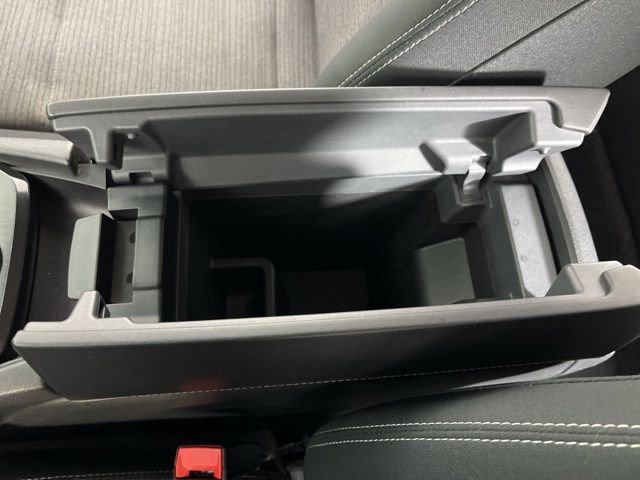 Used 2022 Nissan Rogue SV image 29