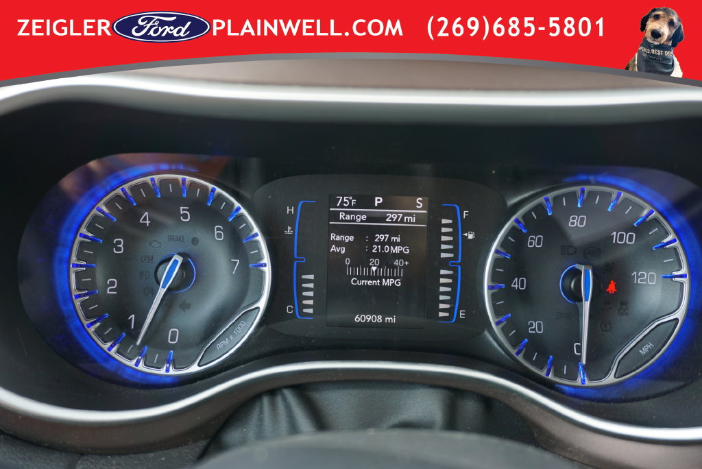 Used 2024 Chrysler Voyager LX FWD image 30