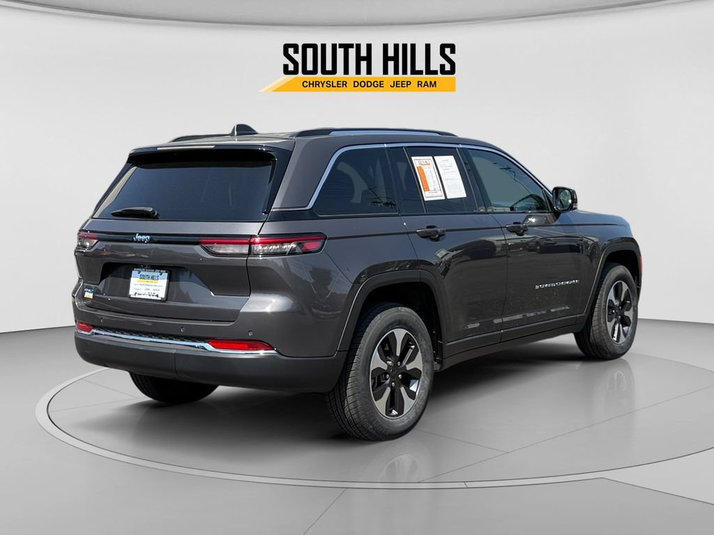 Used 2023 Jeep Grand Cherokee 4WD 4xe image 5
