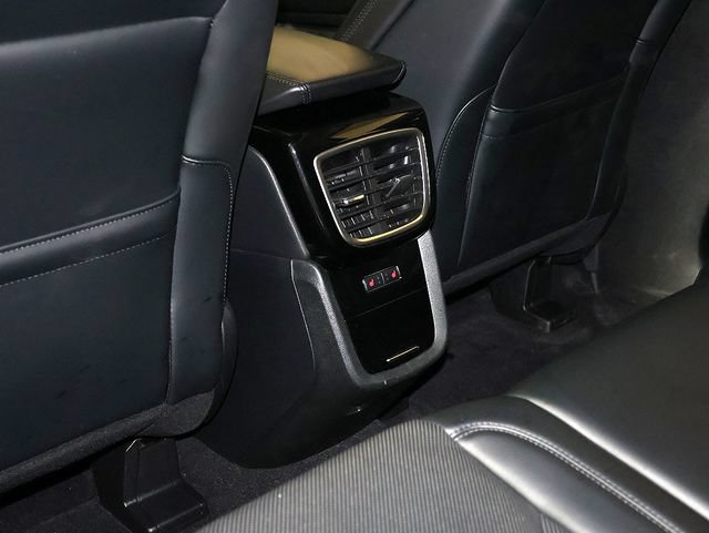 Used 2023 Lincoln Nautilus Reserve w/ Luxury Package AWD/4WD image 15
