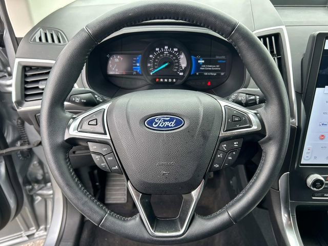 Used 2024 Ford Edge Titanium image 21
