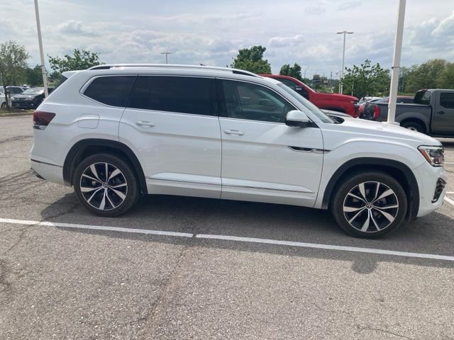 Used 2024 Volkswagen Atlas SEL Premium R-Line AWD/4WD image 3
