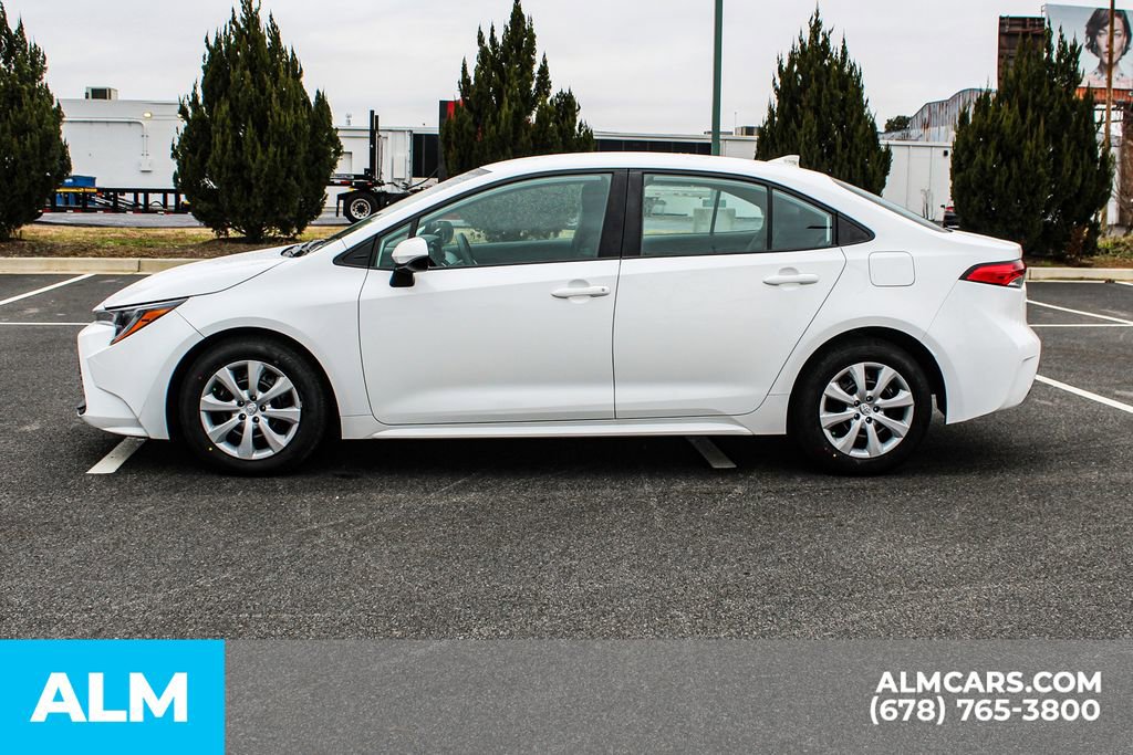 Used 2023 Toyota Corolla LE image 7