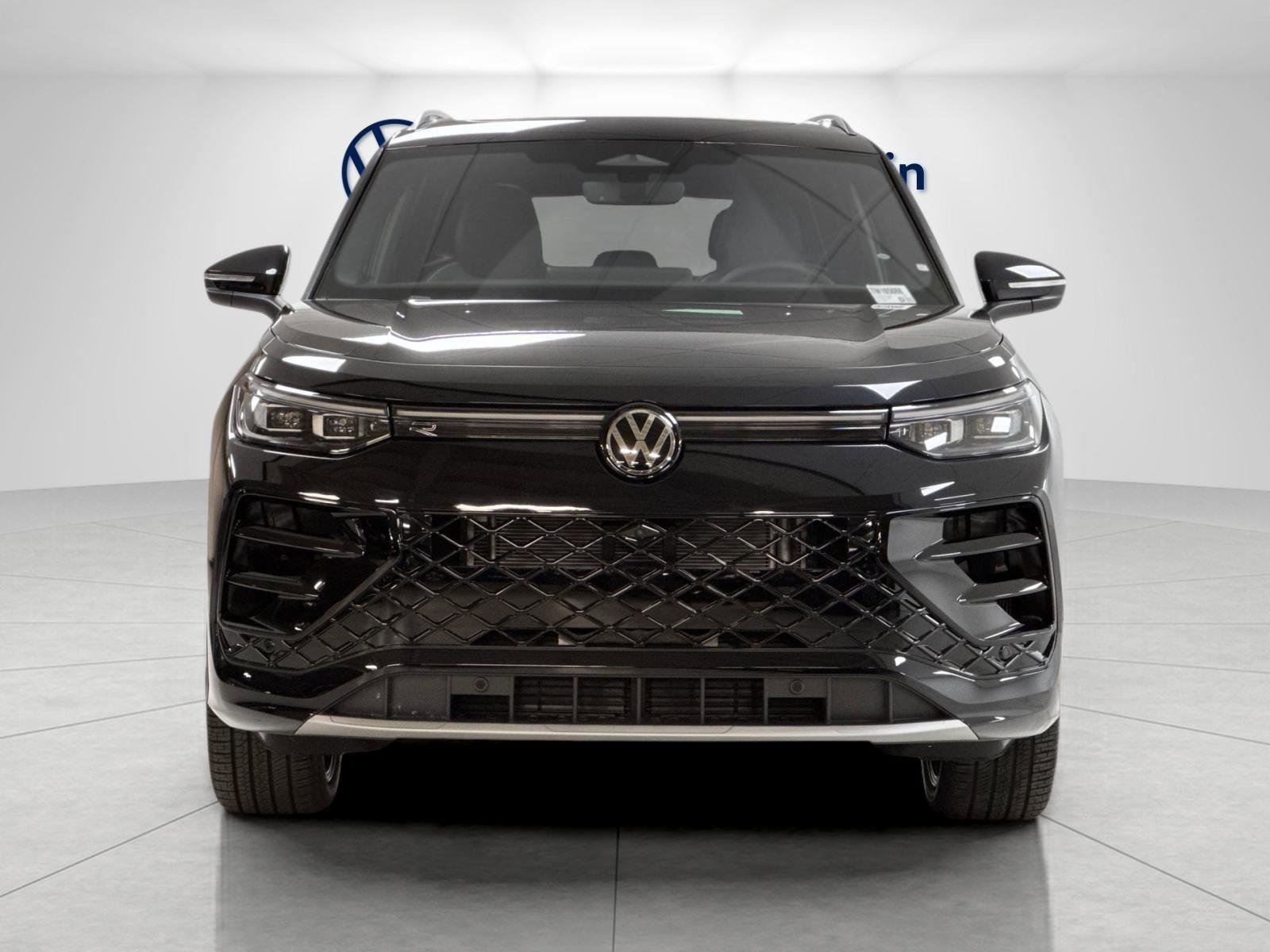 New 2026 Volkswagen Tiguan SEL R-Line AWD/4WD image 8
