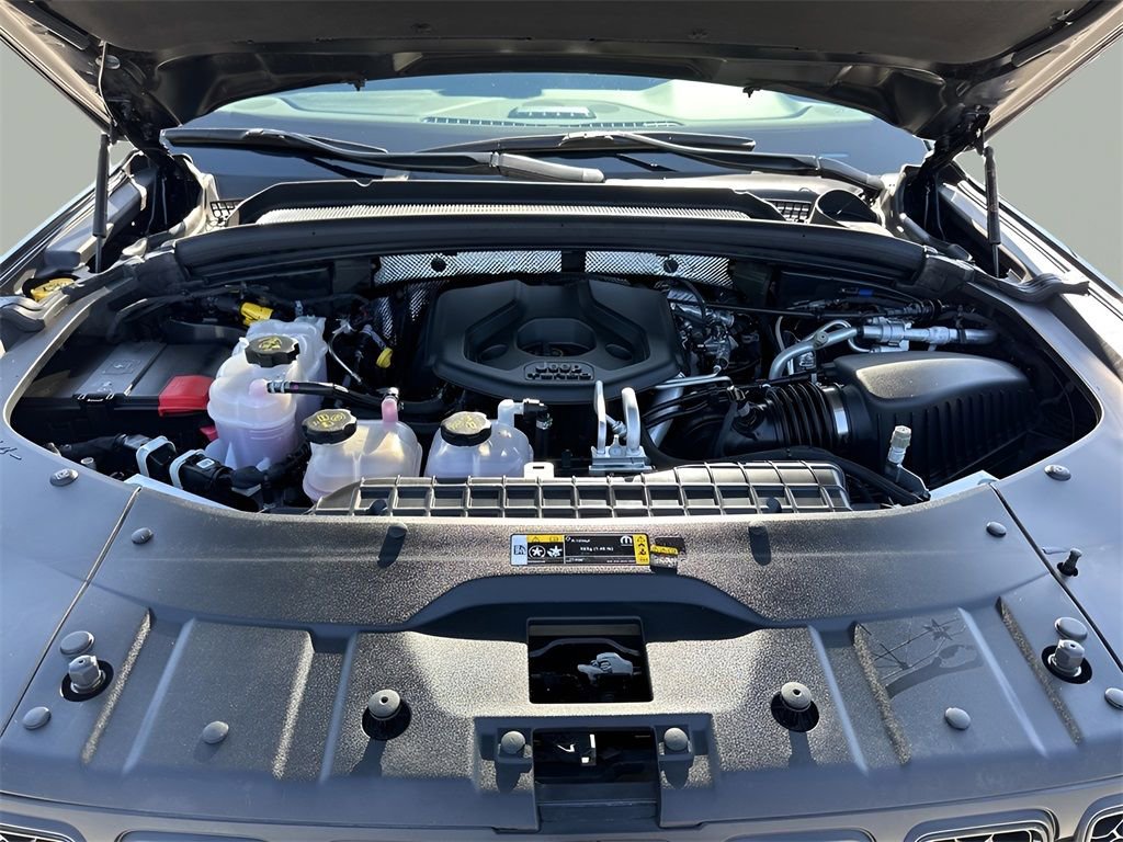 Used 2023 Jeep Grand Cherokee Trailhawk image 39