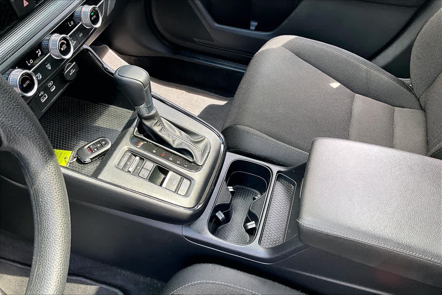 Used 2024 Honda CR-V EX image 17