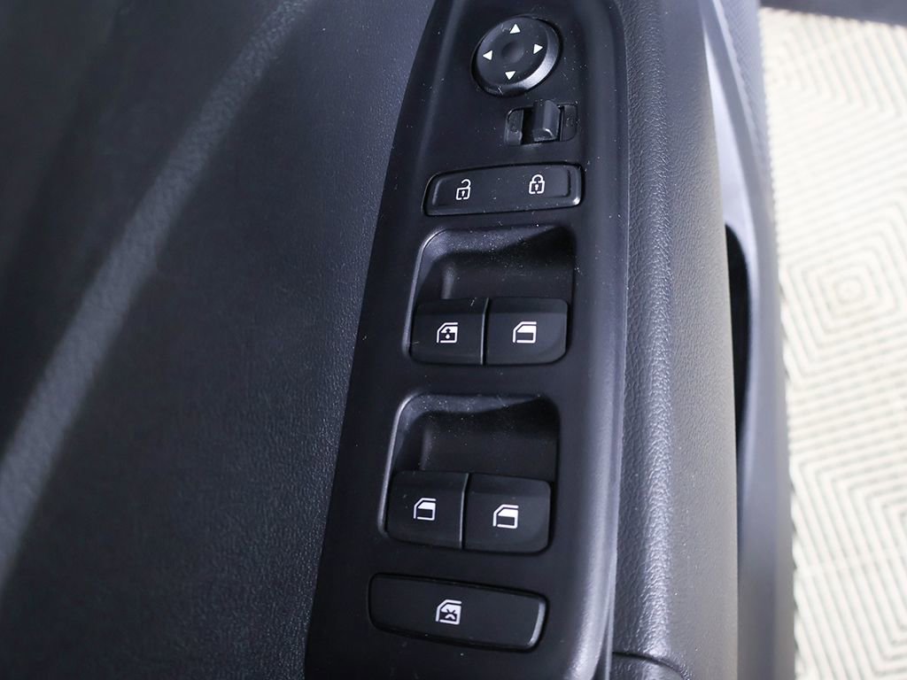 Certified 2024 Hyundai Venue SEL FWD image 24