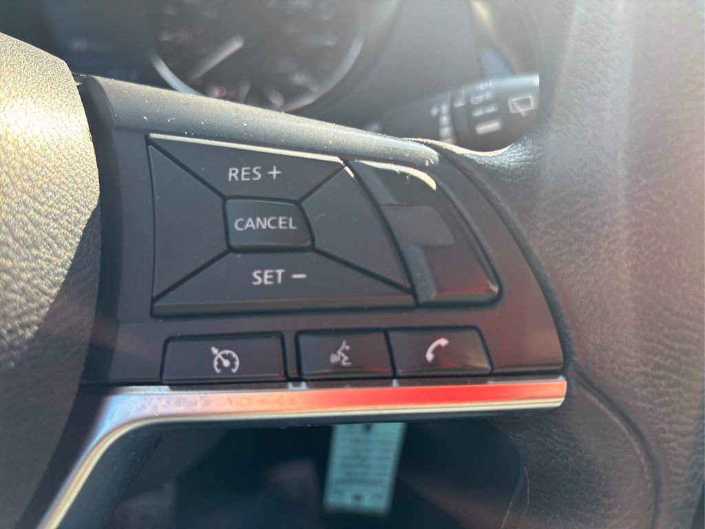 Used 2018 Nissan Rogue S image 28