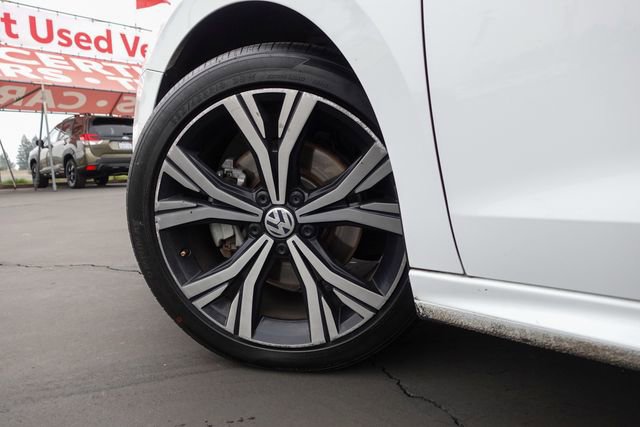 Used 2021 Volkswagen Passat 2.0T SE image 10