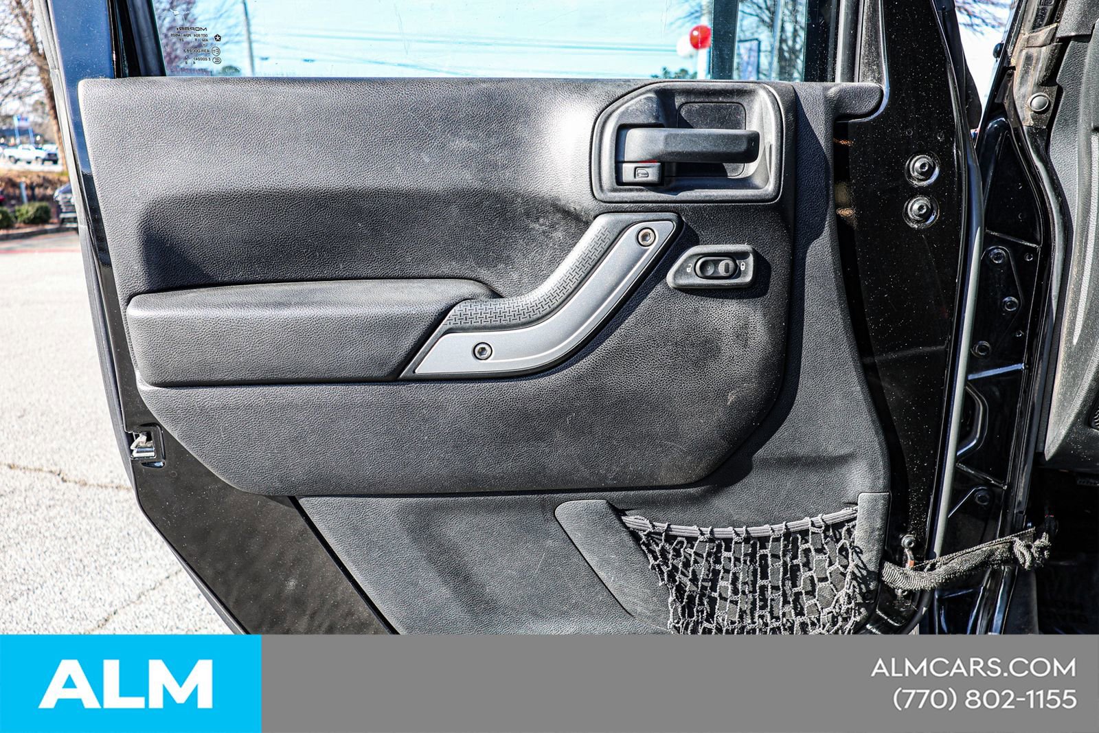 Used 2016 Jeep Wrangler Unlimited Sahara w/ Connectivity Group image 35