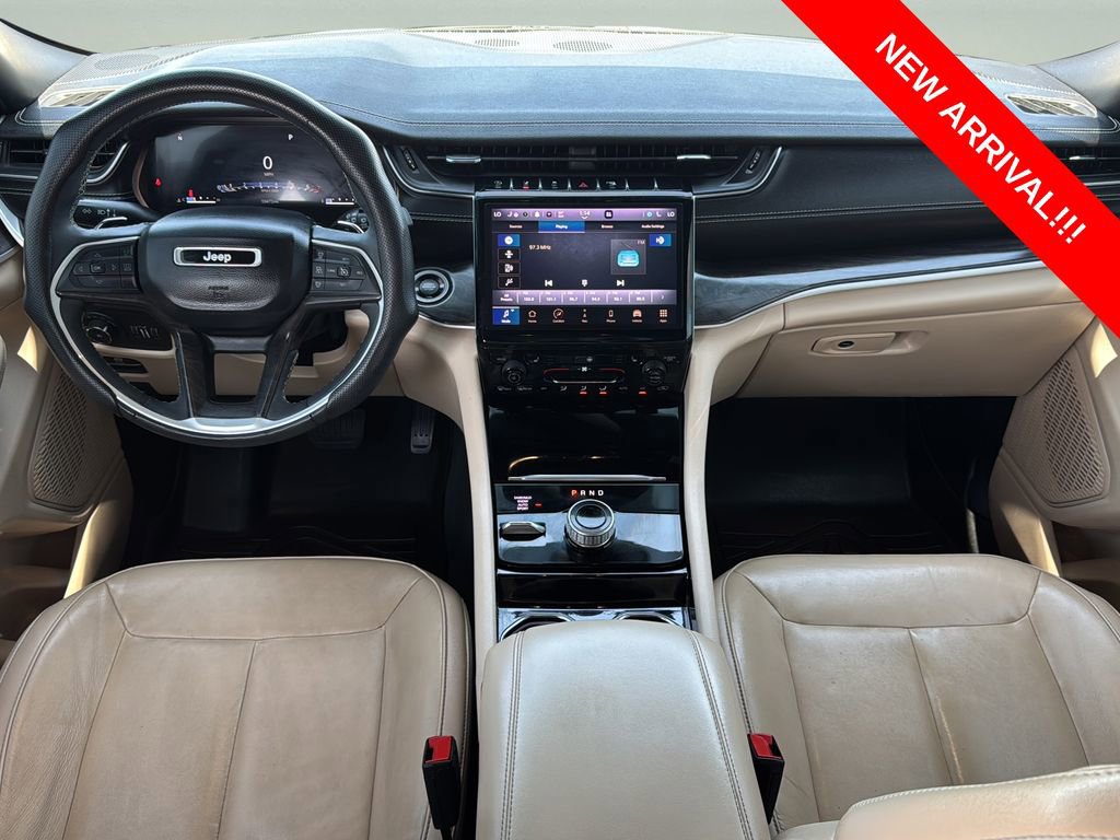 Used 2023 Jeep Grand Cherokee Limited image 10