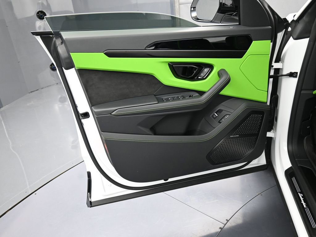 Used 2024 Lamborghini Urus S image 15