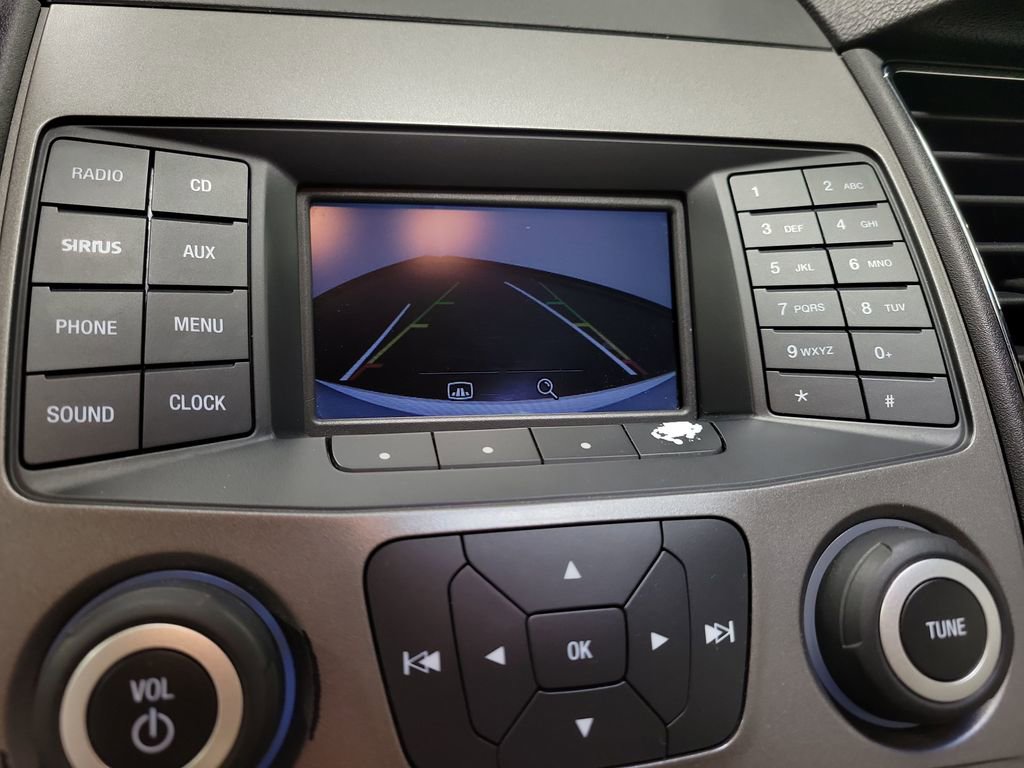 Used 2015 Ford Taurus SEL image 17