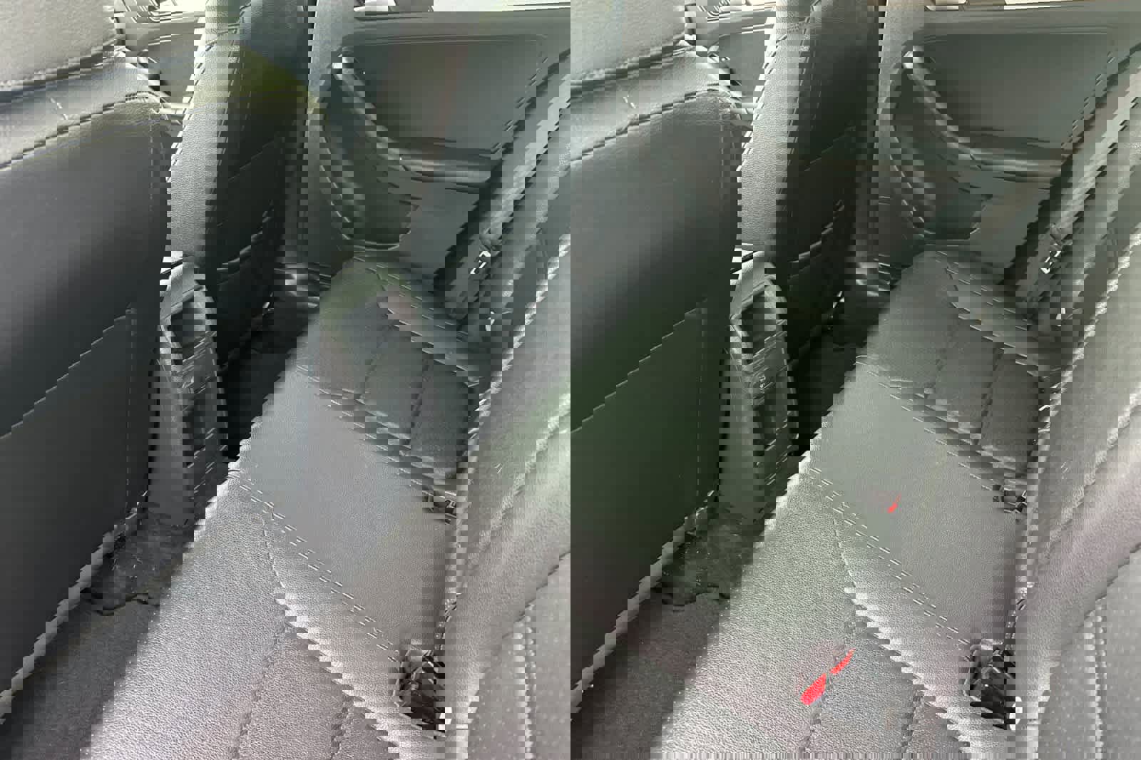 Used 2017 Volkswagen Jetta SE image 4