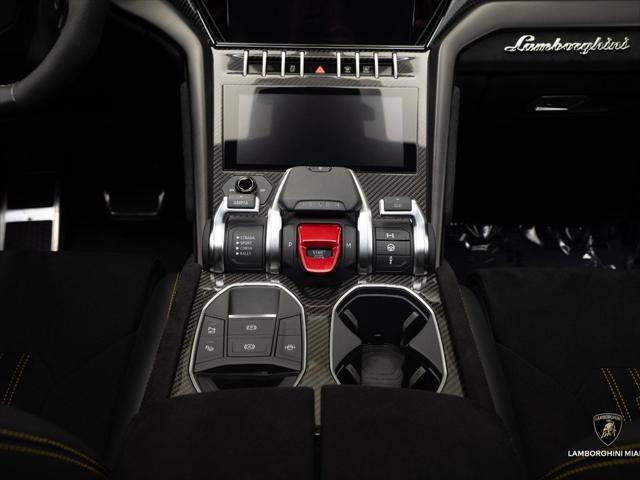 Used 2024 Lamborghini Urus Performante AWD/4WD image 42
