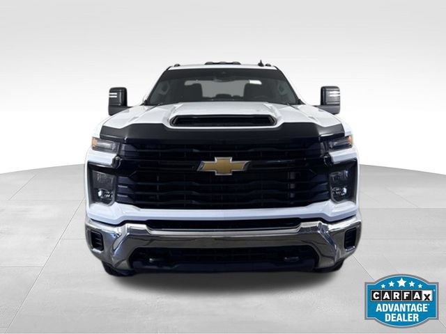 Used 2024 Chevrolet Silverado 3500 W/T AWD/4WD image 2