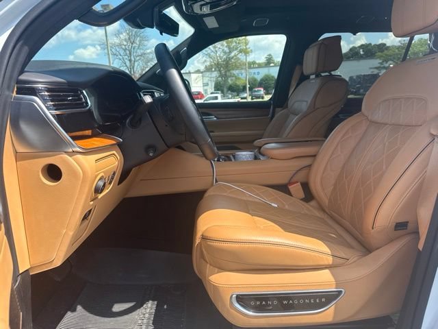 Used 2025 Jeep Grand Wagoneer Series III AWD/4WD image 2