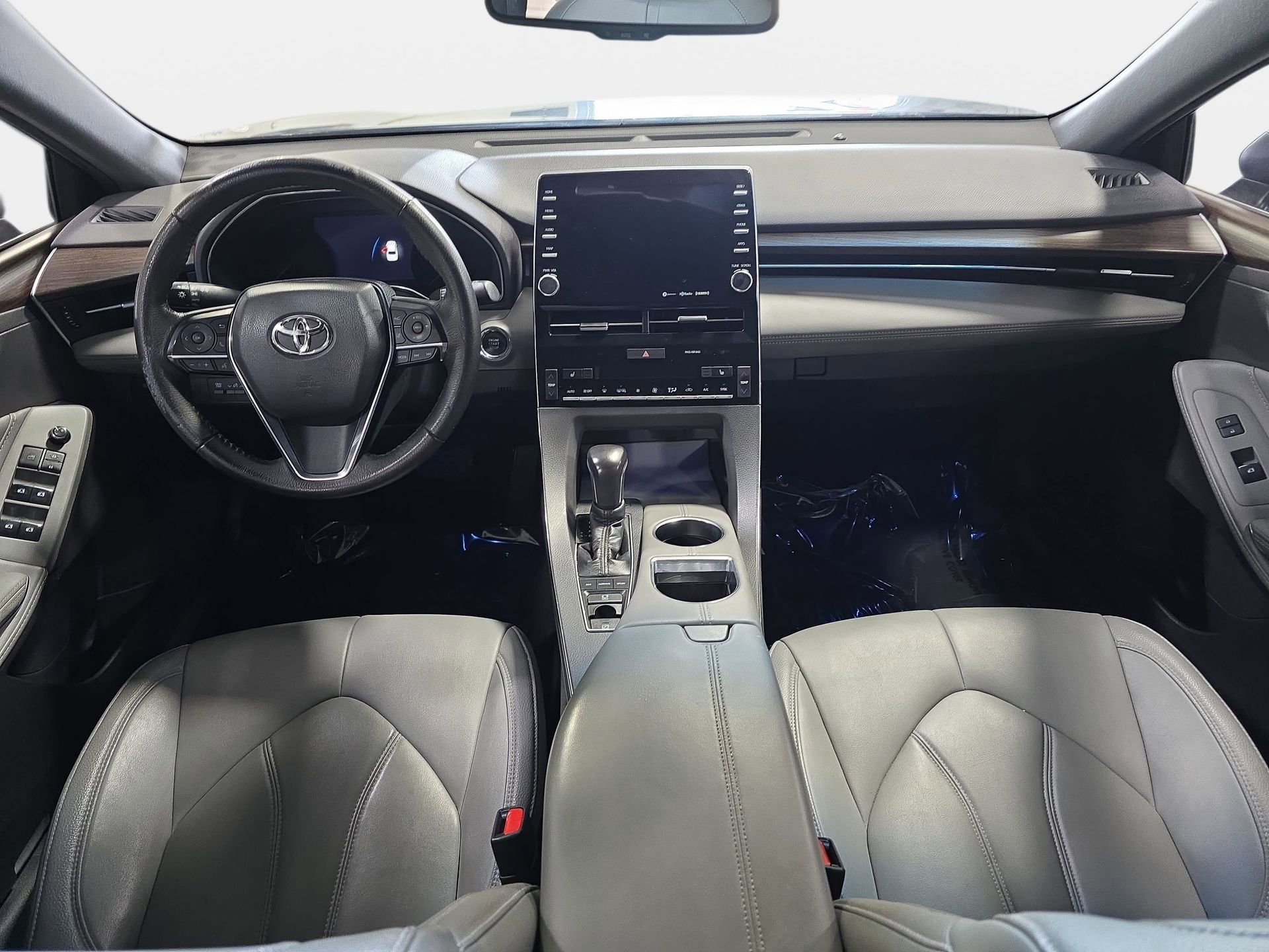 Used 2021 Toyota Avalon XLE FWD image 9