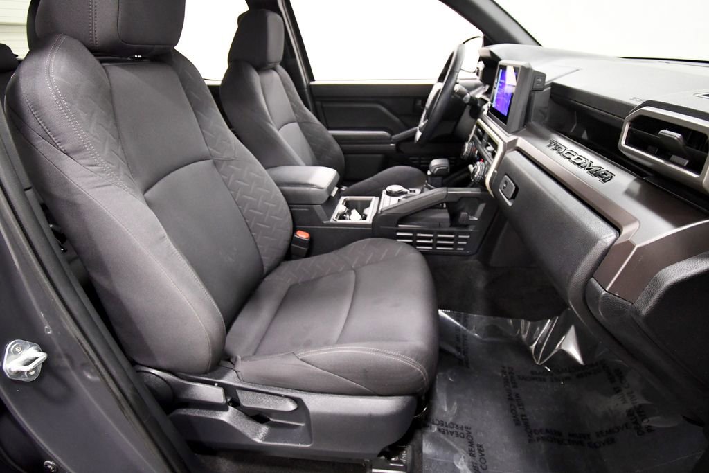 Used 2024 Toyota Tacoma SR5 AWD/4WD image 16