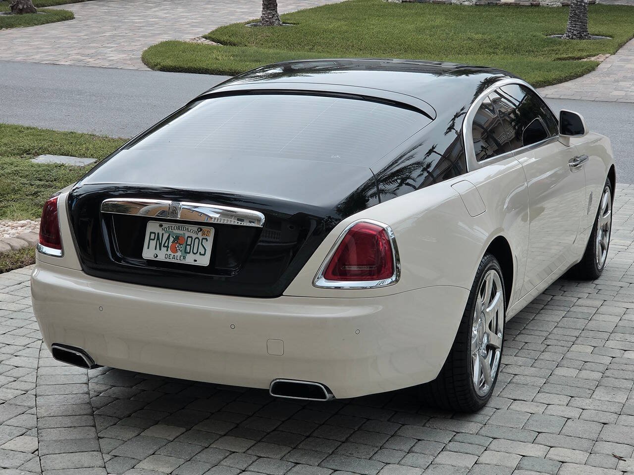 Used 2014 Rolls-Royce Wraith RWD image 36