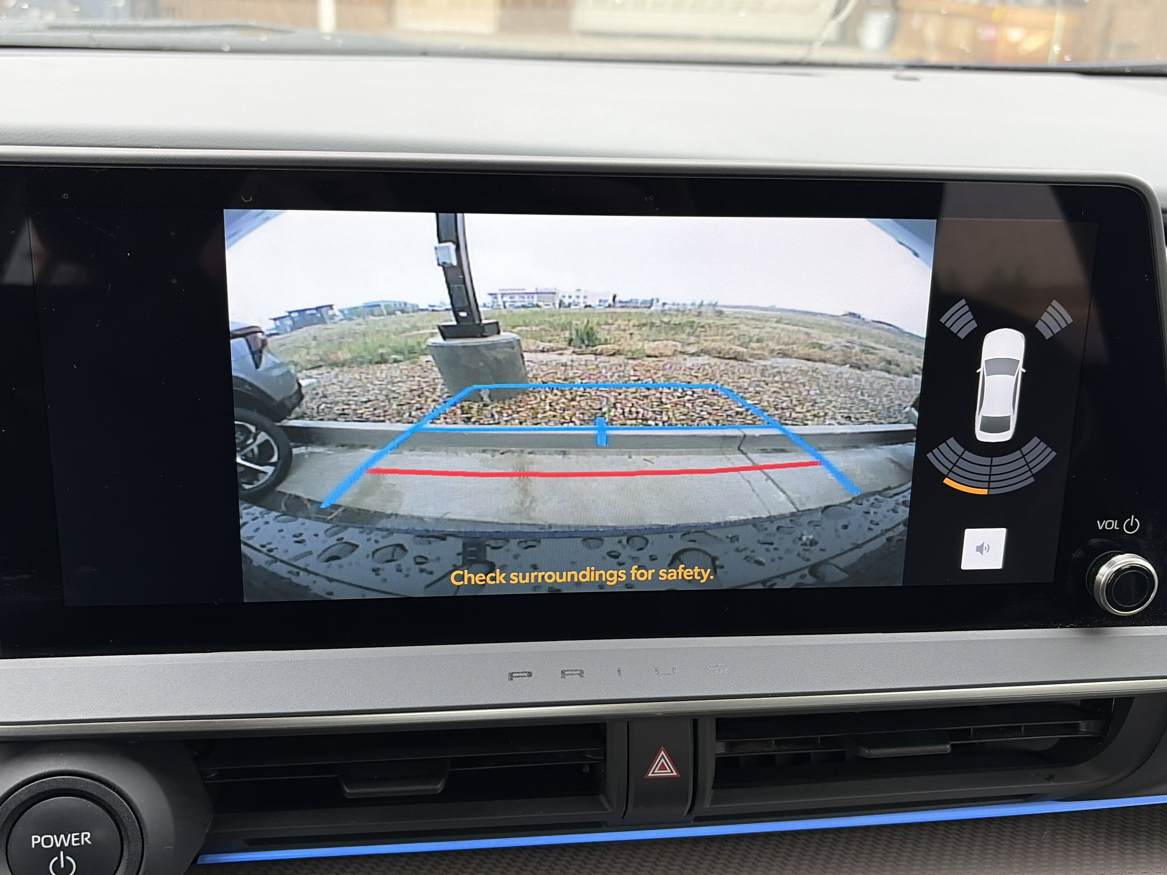 Used 2025 Toyota Prius XLE FWD image 18