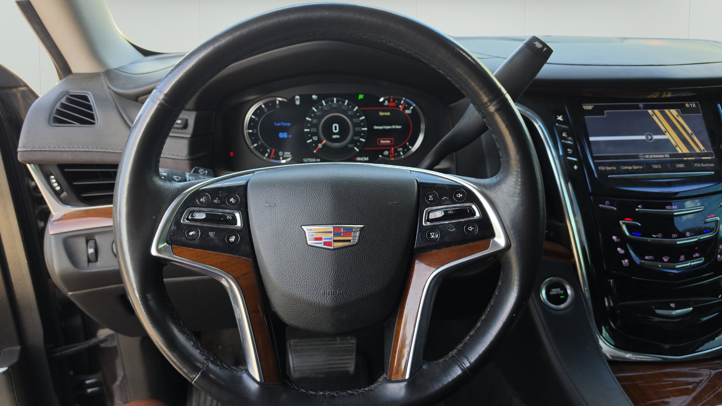 Used 2016 Cadillac Escalade Premium AWD/4WD image 12