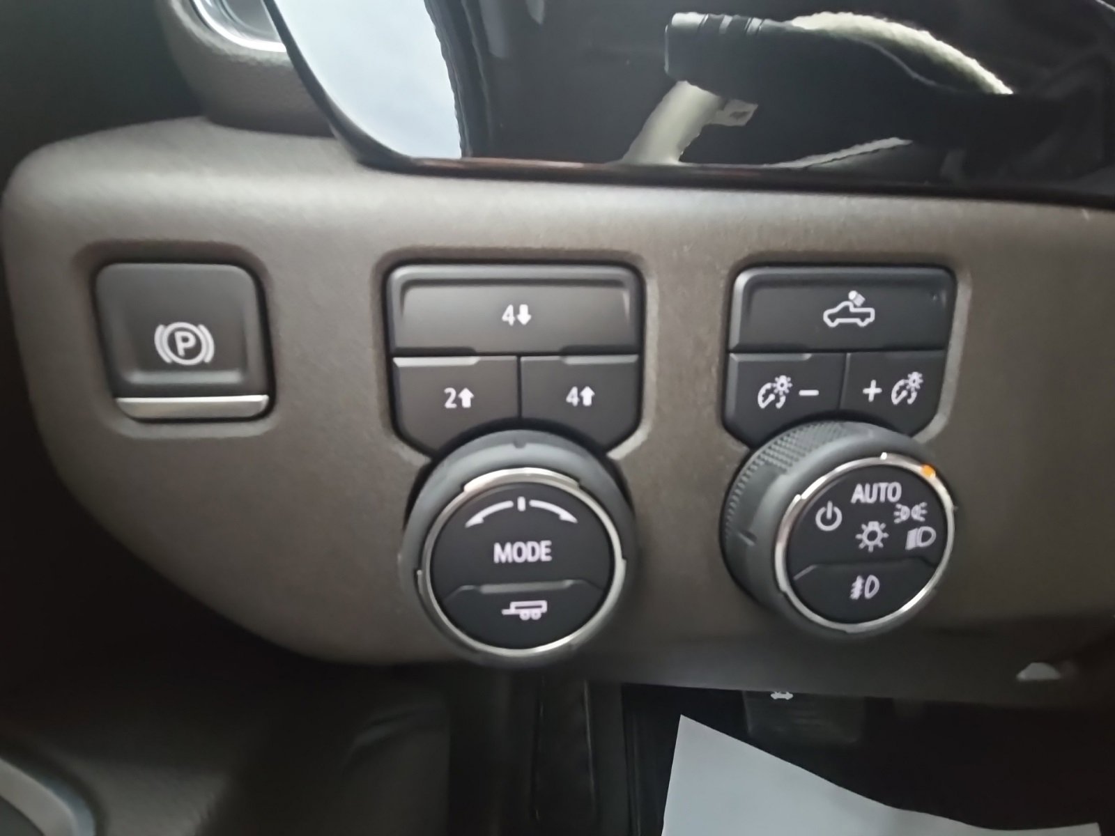 Used 2025 Chevrolet Silverado 2500 LT image 21