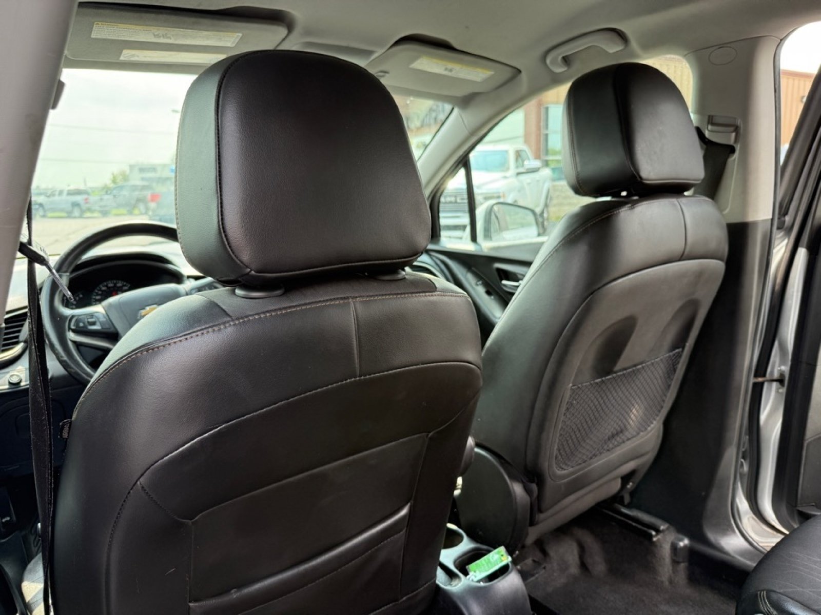 Used 2017 Chevrolet Trax LT w/ LT Convenience Package AWD/4WD image 28