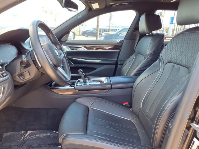 Used 2020 BMW 740i w/ M Sport Package image 23
