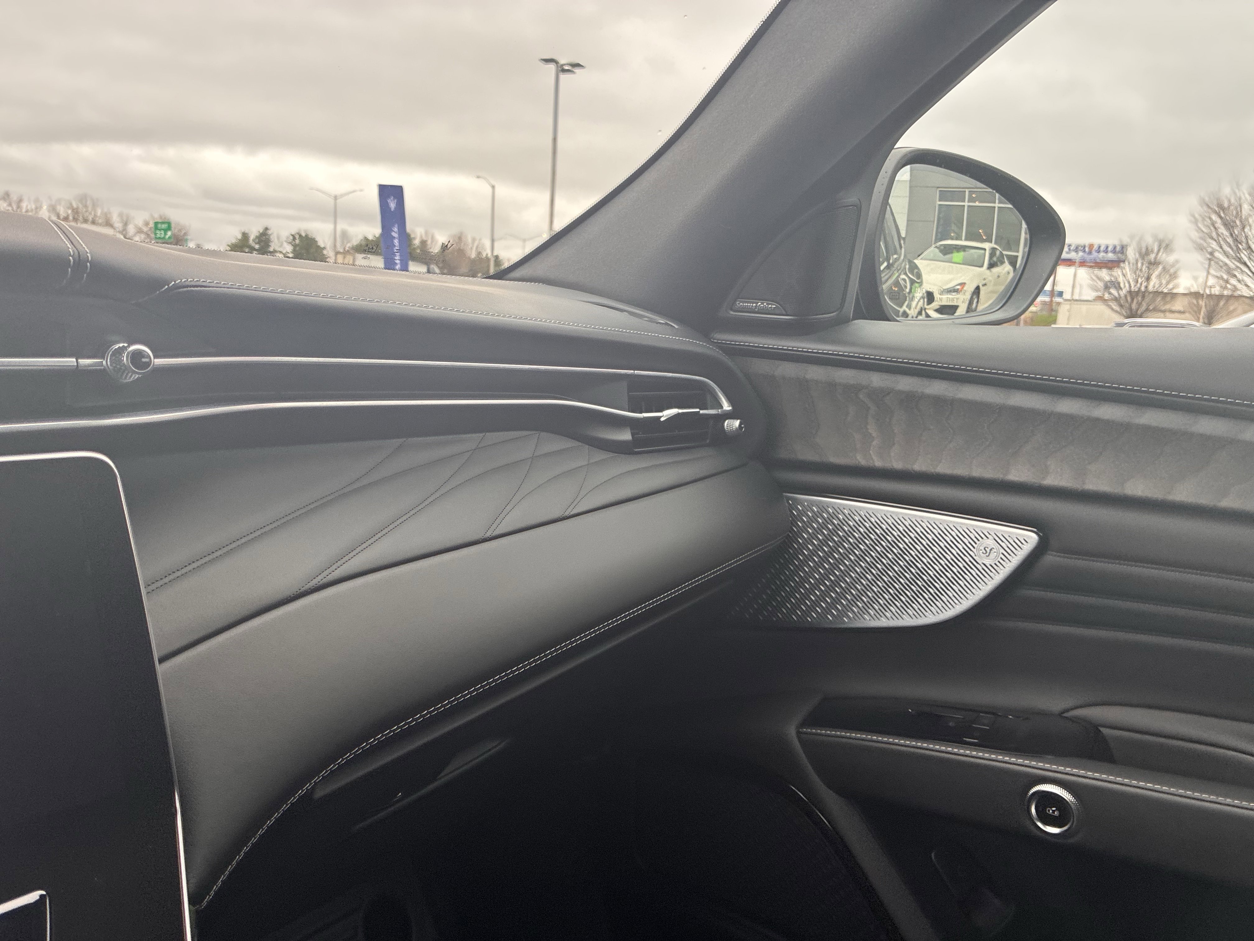 Used 2025 Maserati Grecale Modena image 25