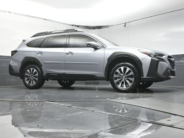 Certified 2025 Subaru Outback Touring w/ Popular Package #2 AWD/4WD image 33