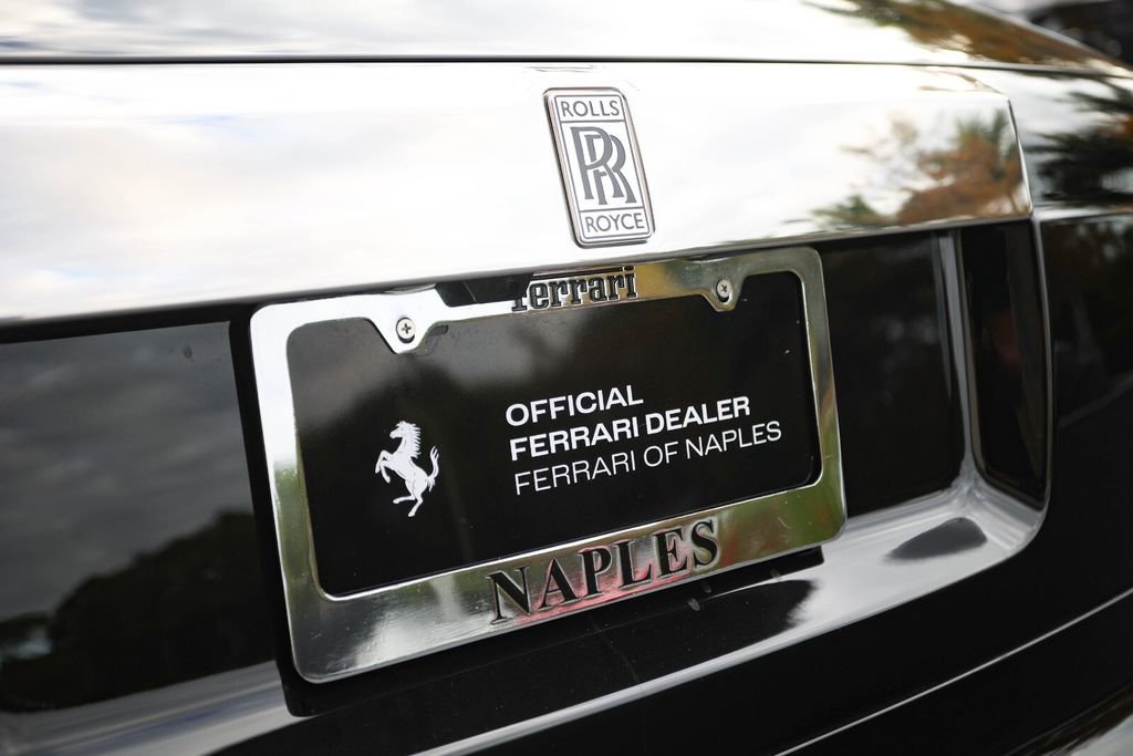 Used 2010 Rolls-Royce Phantom Drophead Coupe image 26