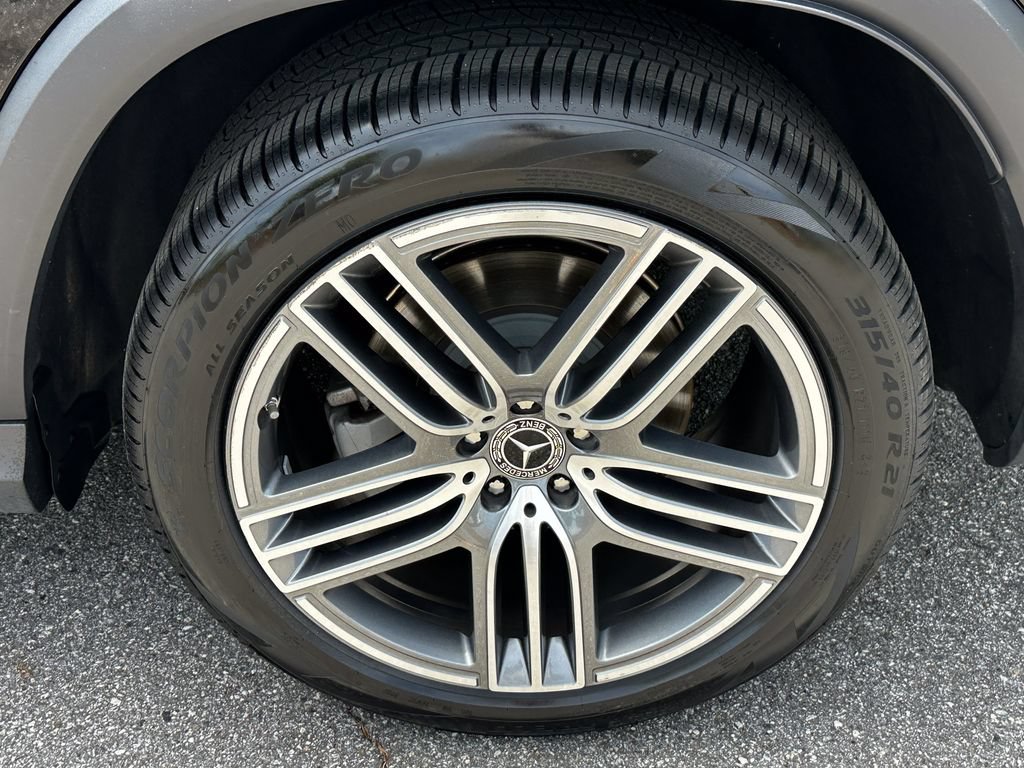 Certified 2025 Mercedes-Benz GLS 450 4MATIC image 24