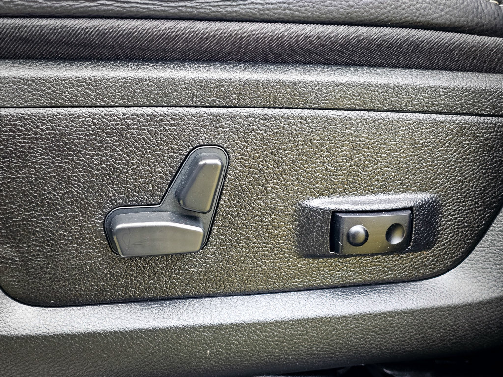 Used 2024 RAM 3500 Limited AWD/4WD image 19