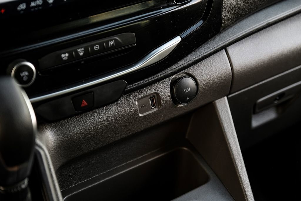 Used 2023 Ford Transit 350 XLT image 23