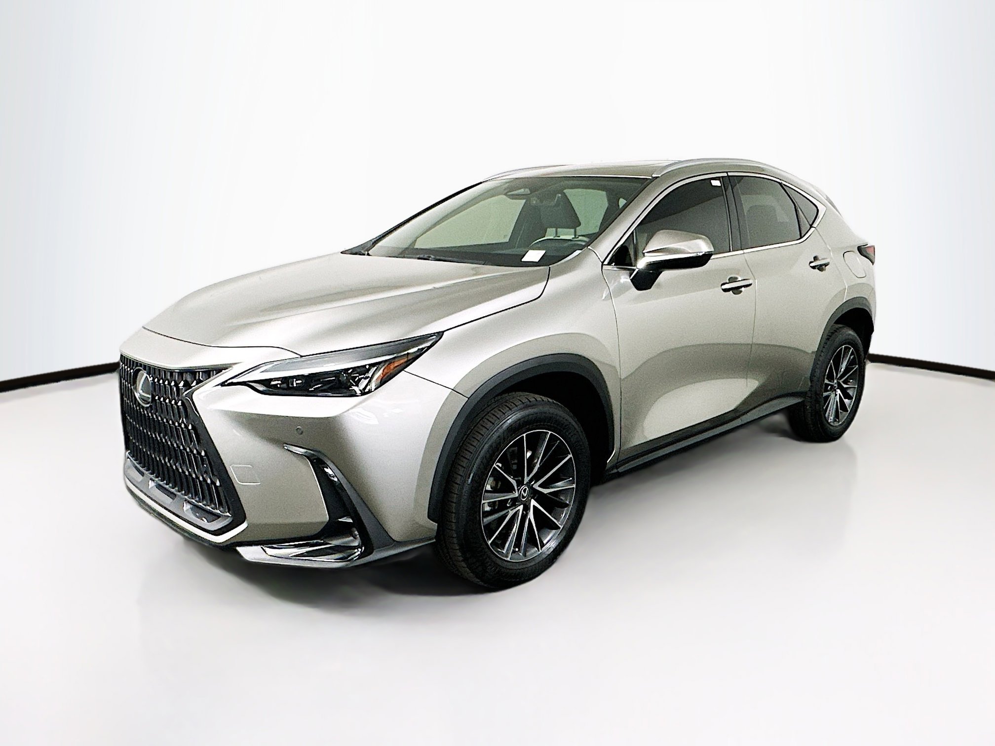 Used 2023 Lexus NX 350 AWD image 3