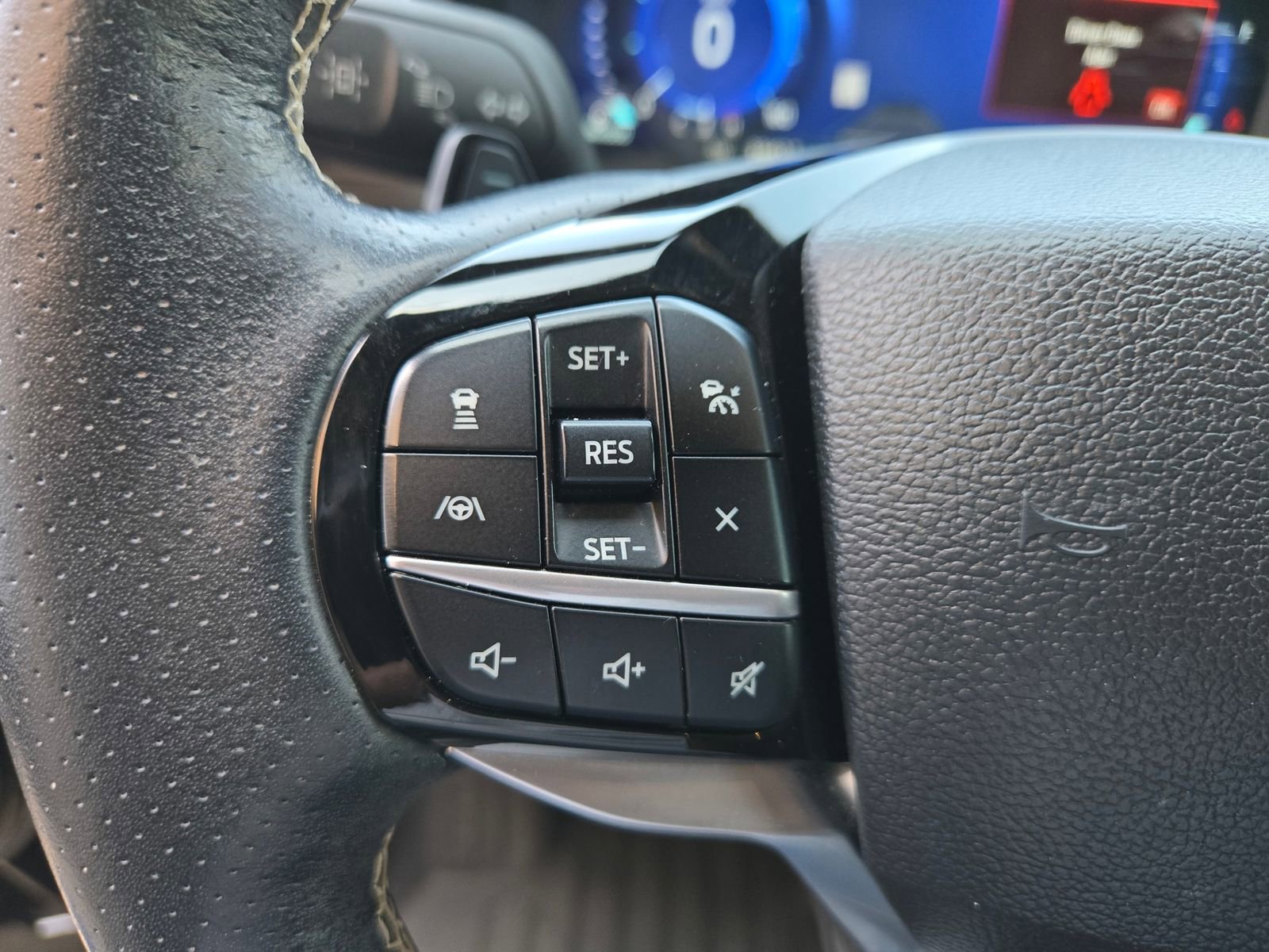 Used 2023 Ford Explorer ST w/ Equipment Group 401A AWD/4WD image 12