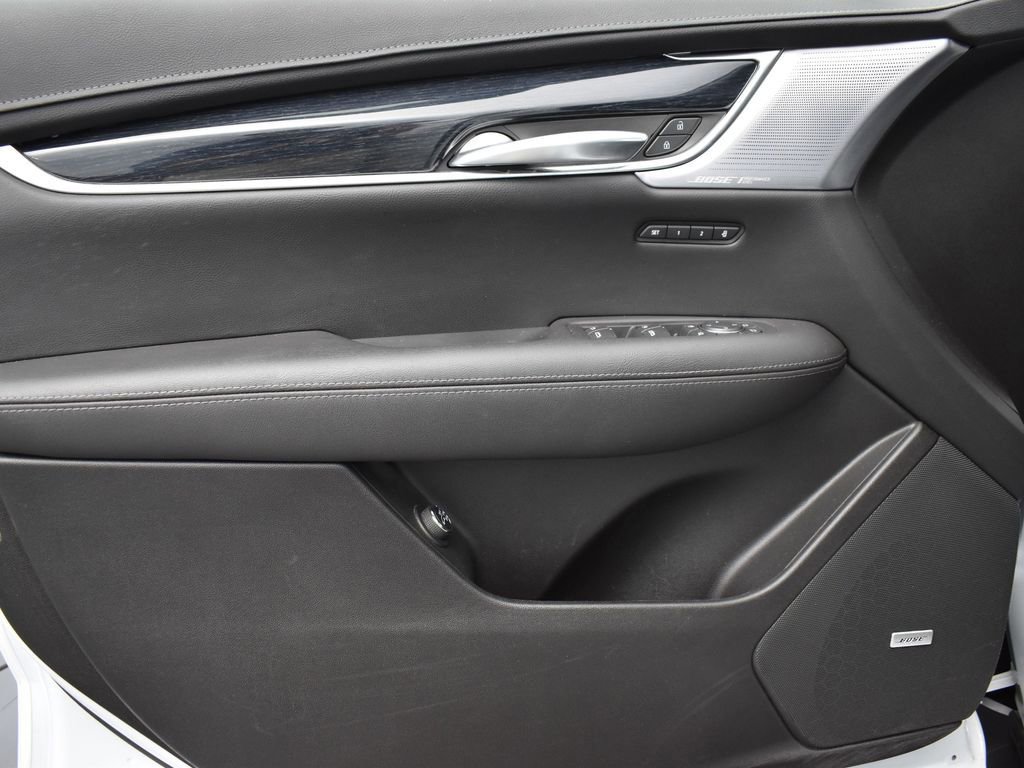 Certified 2024 Cadillac XT5 Premium Luxury w/ LPO, Floor Liner Package image 9